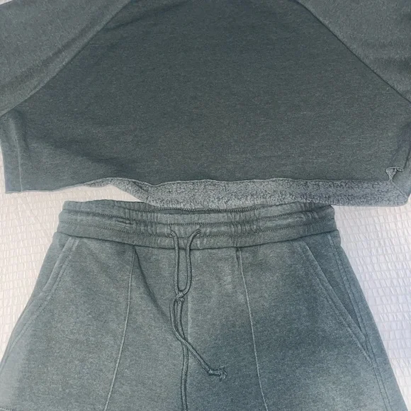 Double Zero Green Sweatpants & Matching Sweatshirt Soft Cotton Blend - Picture 6 of 9